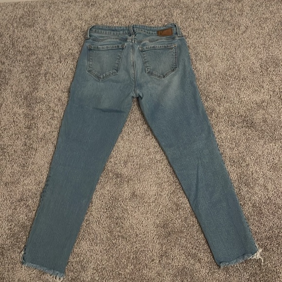 Mavi Ada Mid Rise Distressed Light Blue Wash  Boyfriend Jeans 24X25 - Picture 8 of 8